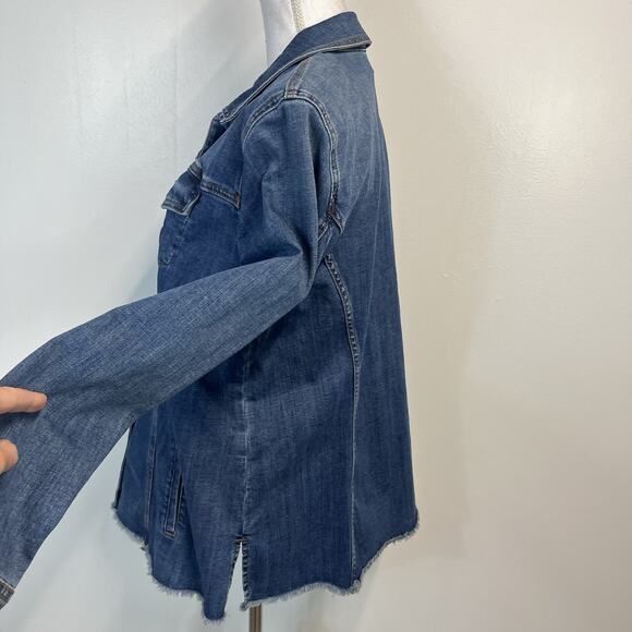 Chico's Denim Jean Barn Jacket size 16 18/3 Stretch Casual Pockets Frayed Hem - Picture 7 of 9